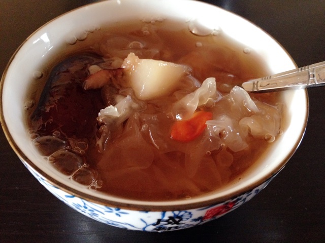 冰糖雪梨银耳汤