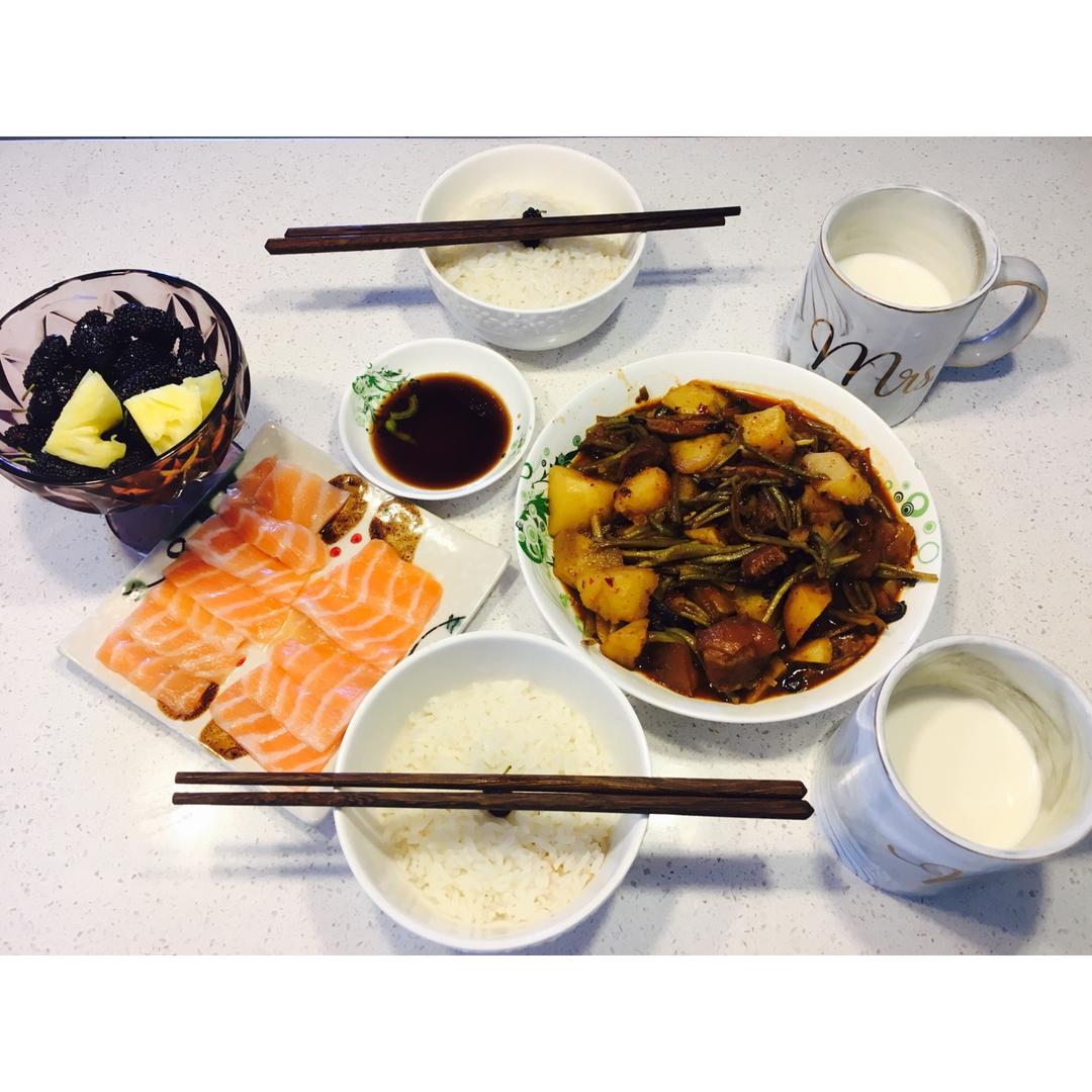 豆角土豆五花肉