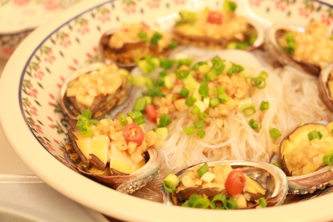 蒜蓉蒸鲍鱼