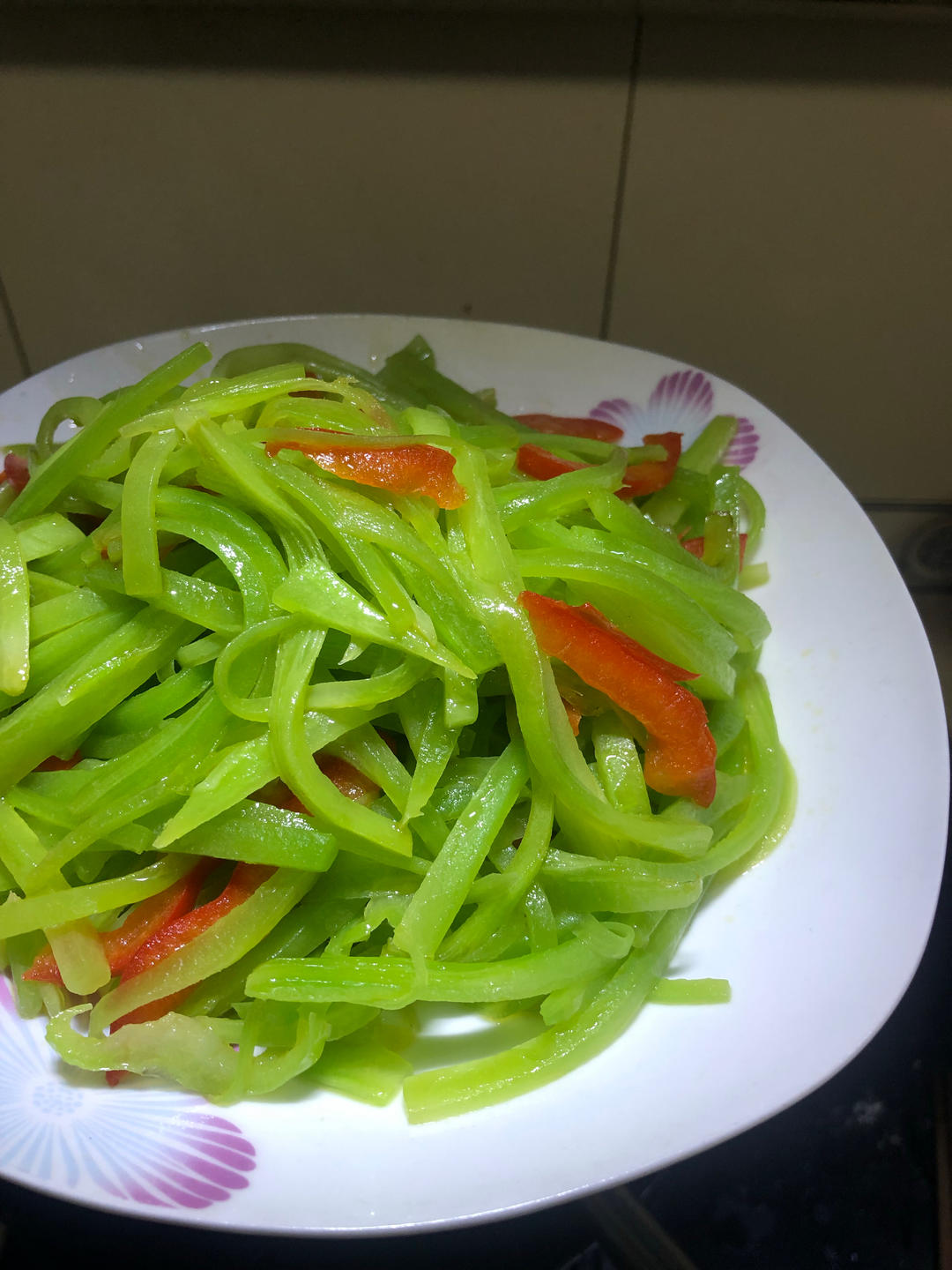 清炒莴笋丝