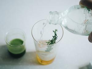抹茶柚子气泡水的做法 步骤3