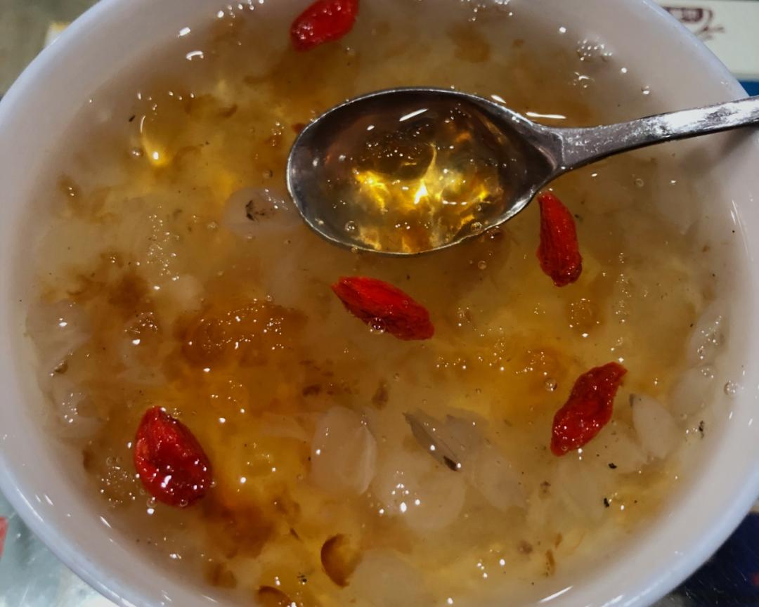 桃胶皂角米雪燕美颜羹