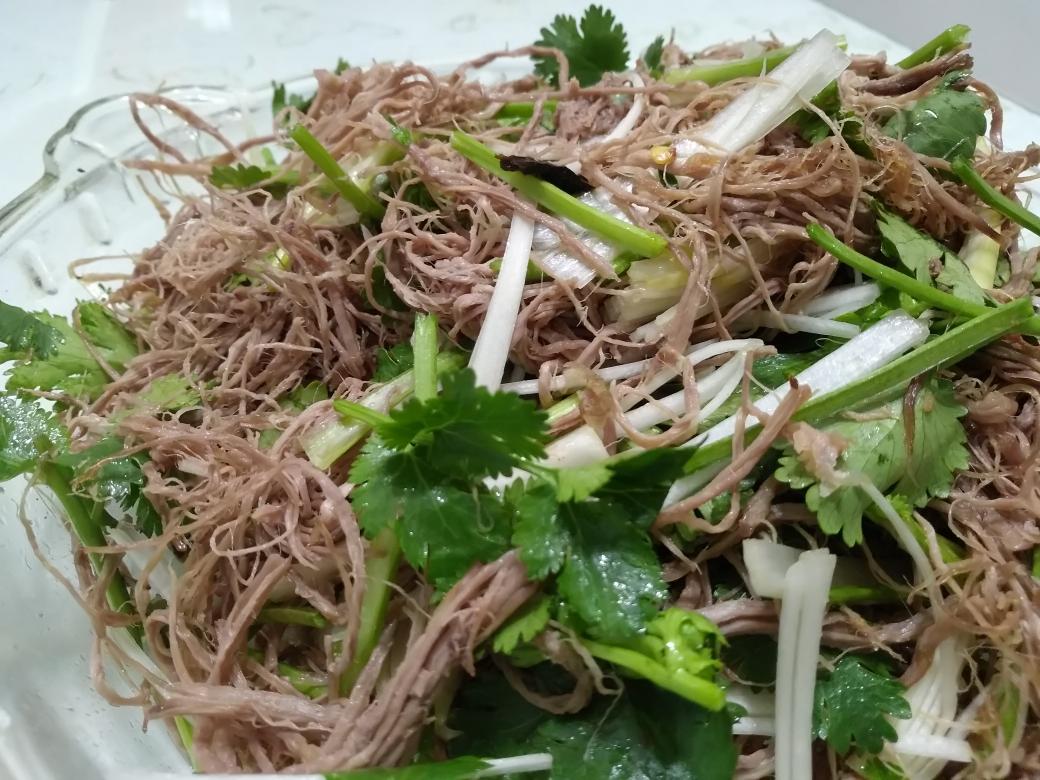 凉拌牛肉丝