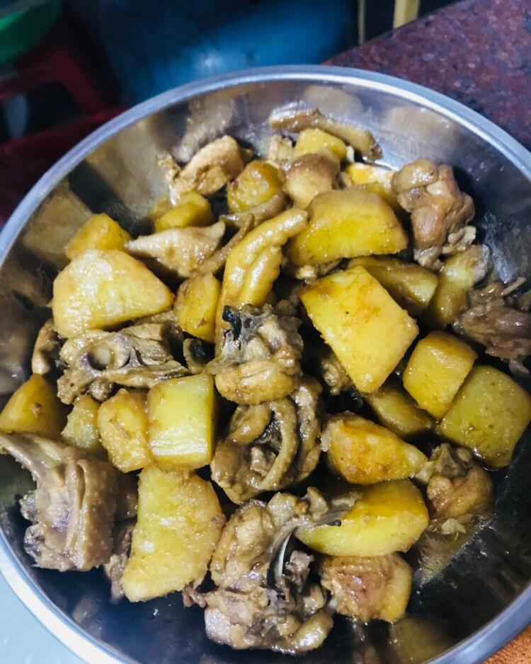 土豆烧鸡（非常下饭哦~）