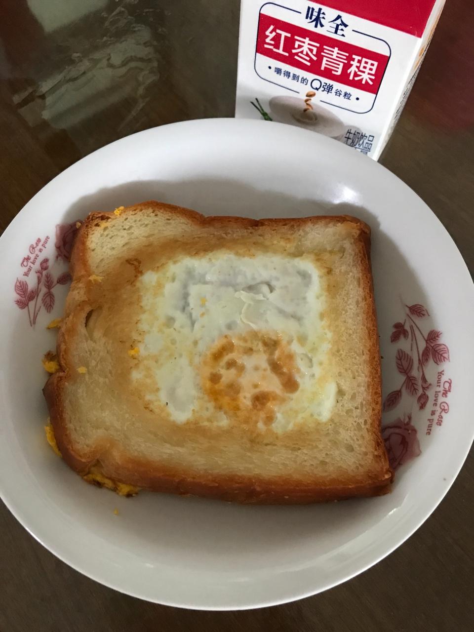 荷包蛋土司