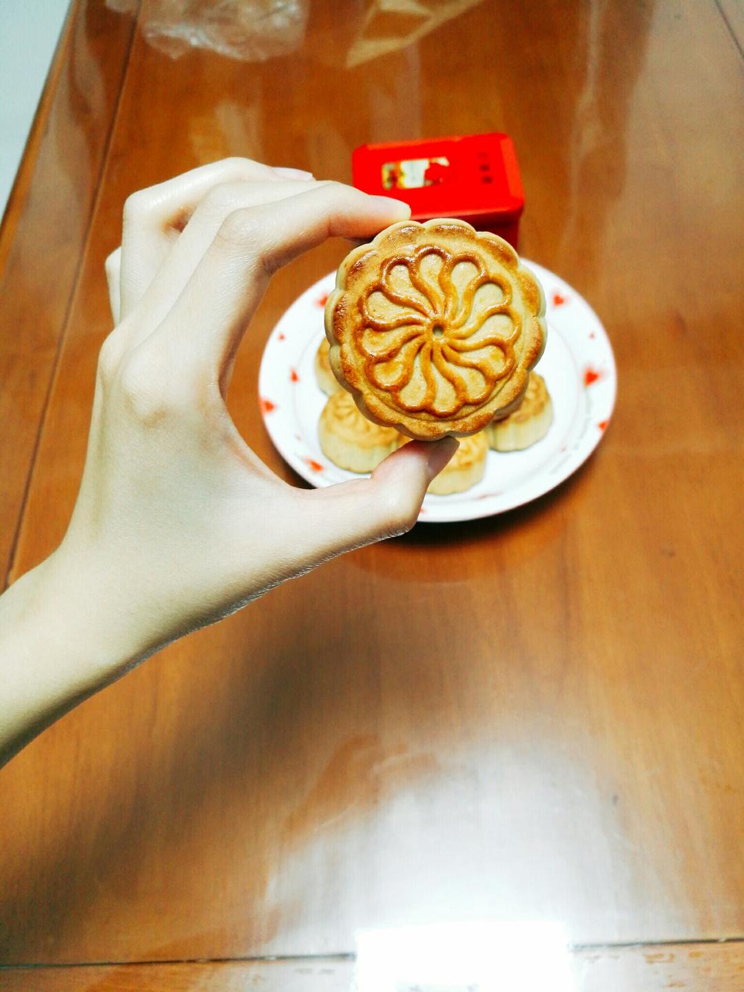 广式月饼—蛋黄莲蓉月饼