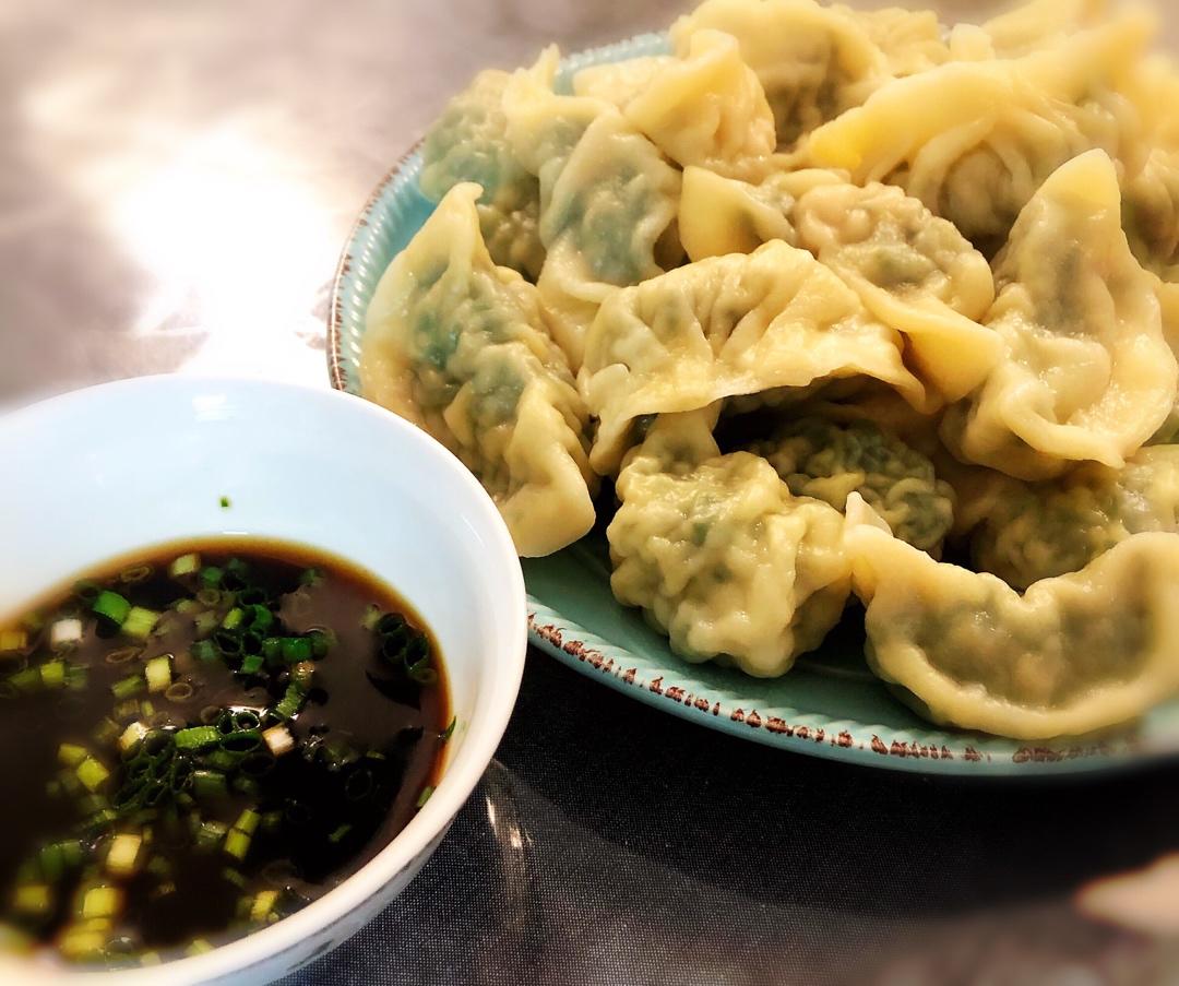 韭菜猪肉饺子(最简单最好吃又最多汁的饺子)