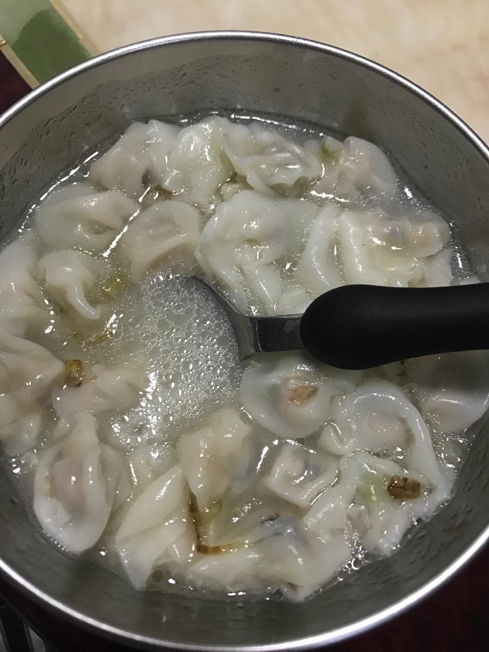 虾油四鲜馄饨！（含薄如纸馄饨皮大法）