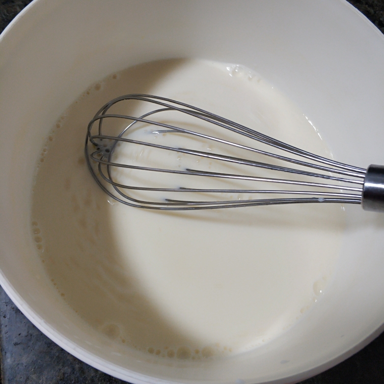 牛奶炖蛋的做法 步骤4
