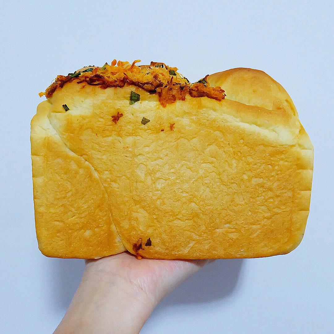 香葱肉松手撕吐司