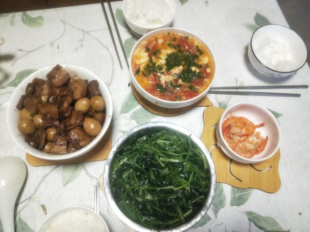 不放油的红烧肉+鹌鹑蛋