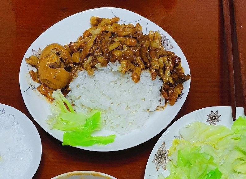 好吃到停不下来的卤肉饭