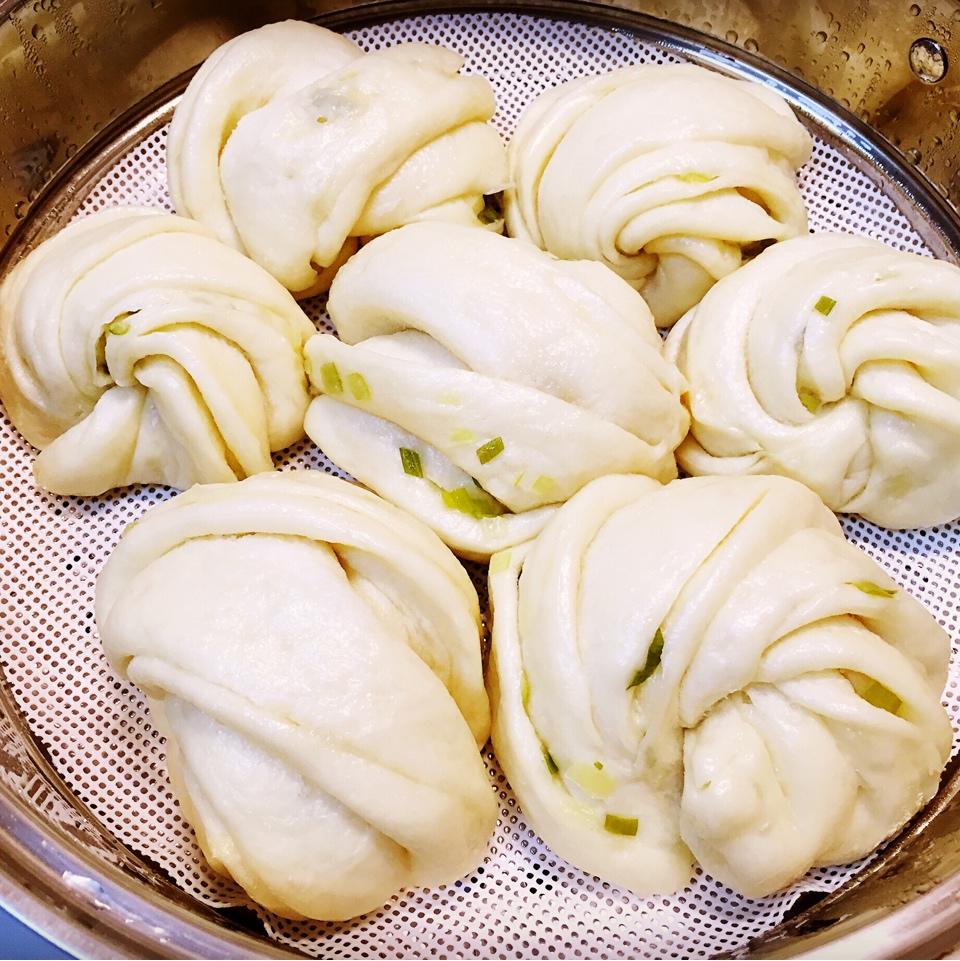 葱油花卷 Steamed Roll