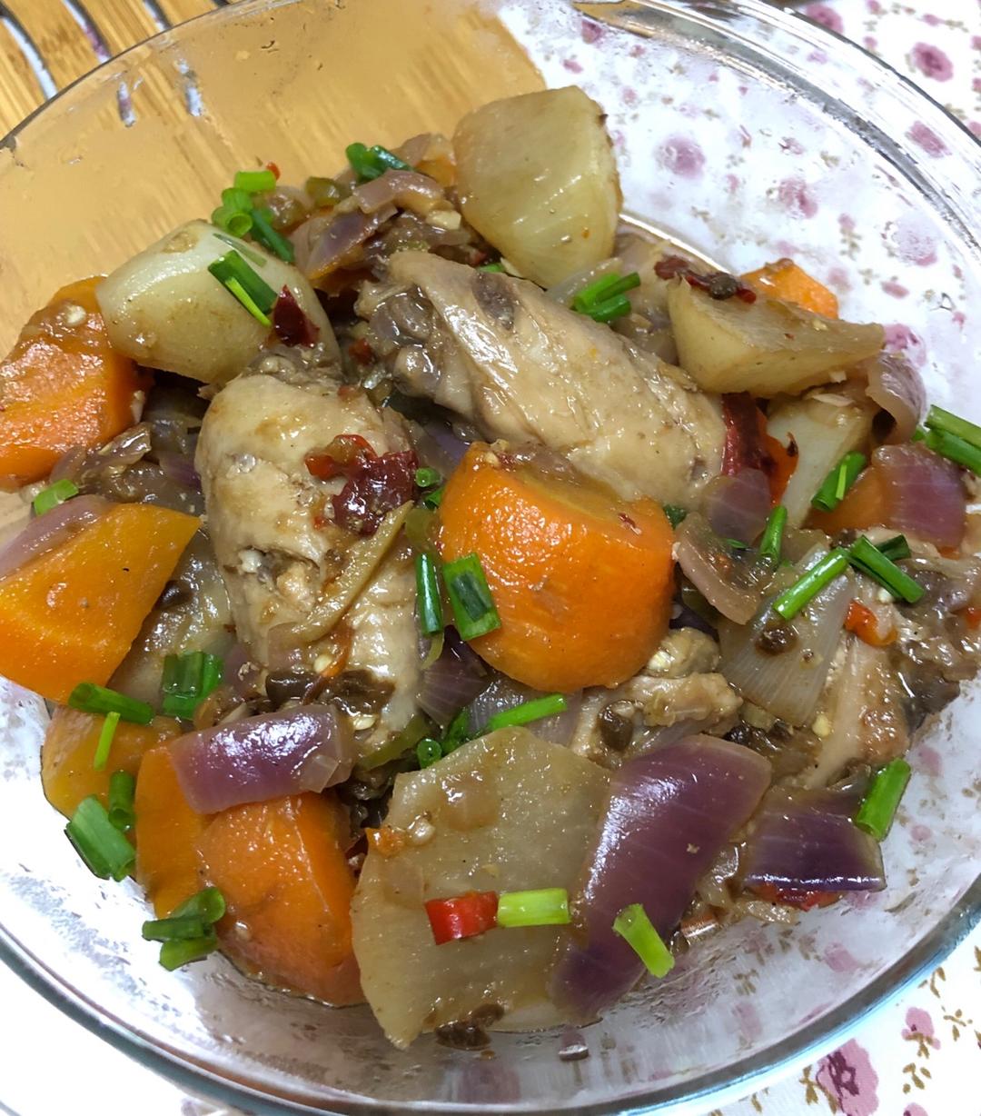 家常版三汁鸡翅焖锅