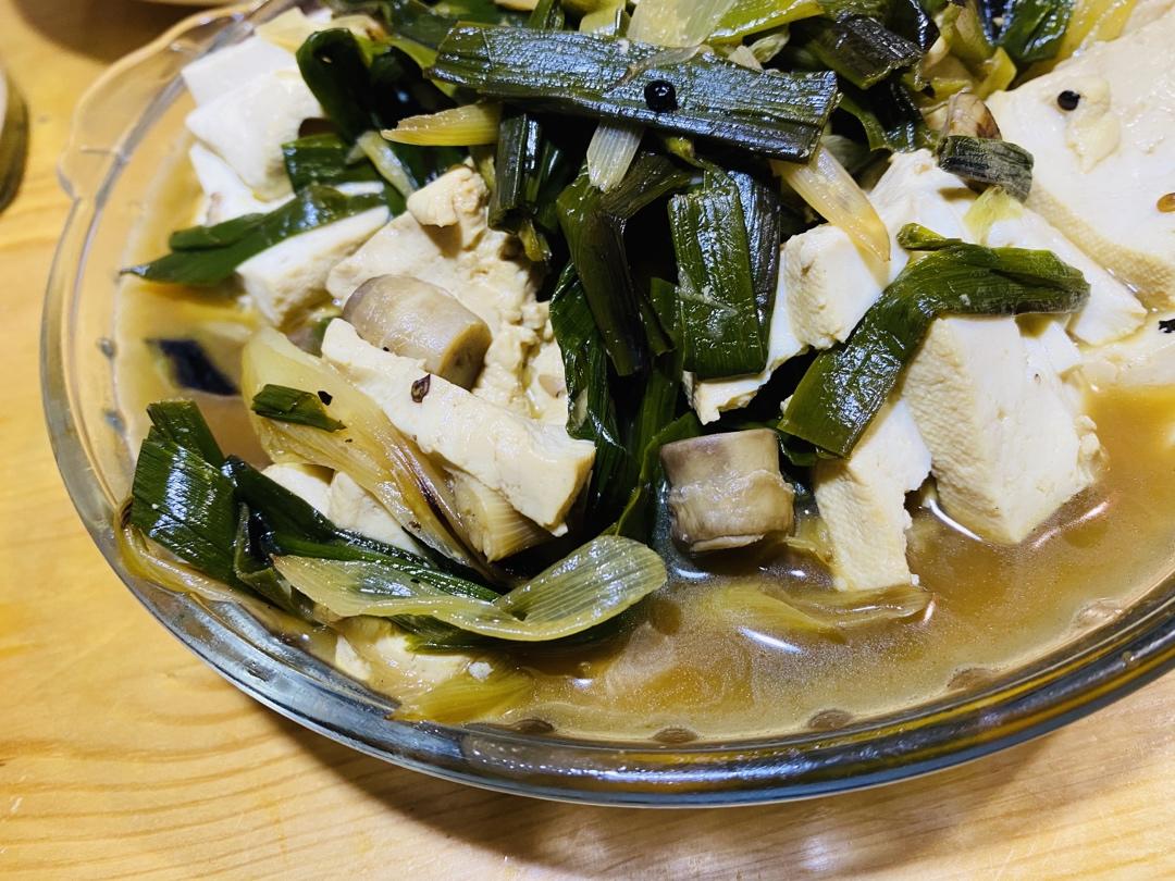 蒜苗香菇烧豆腐