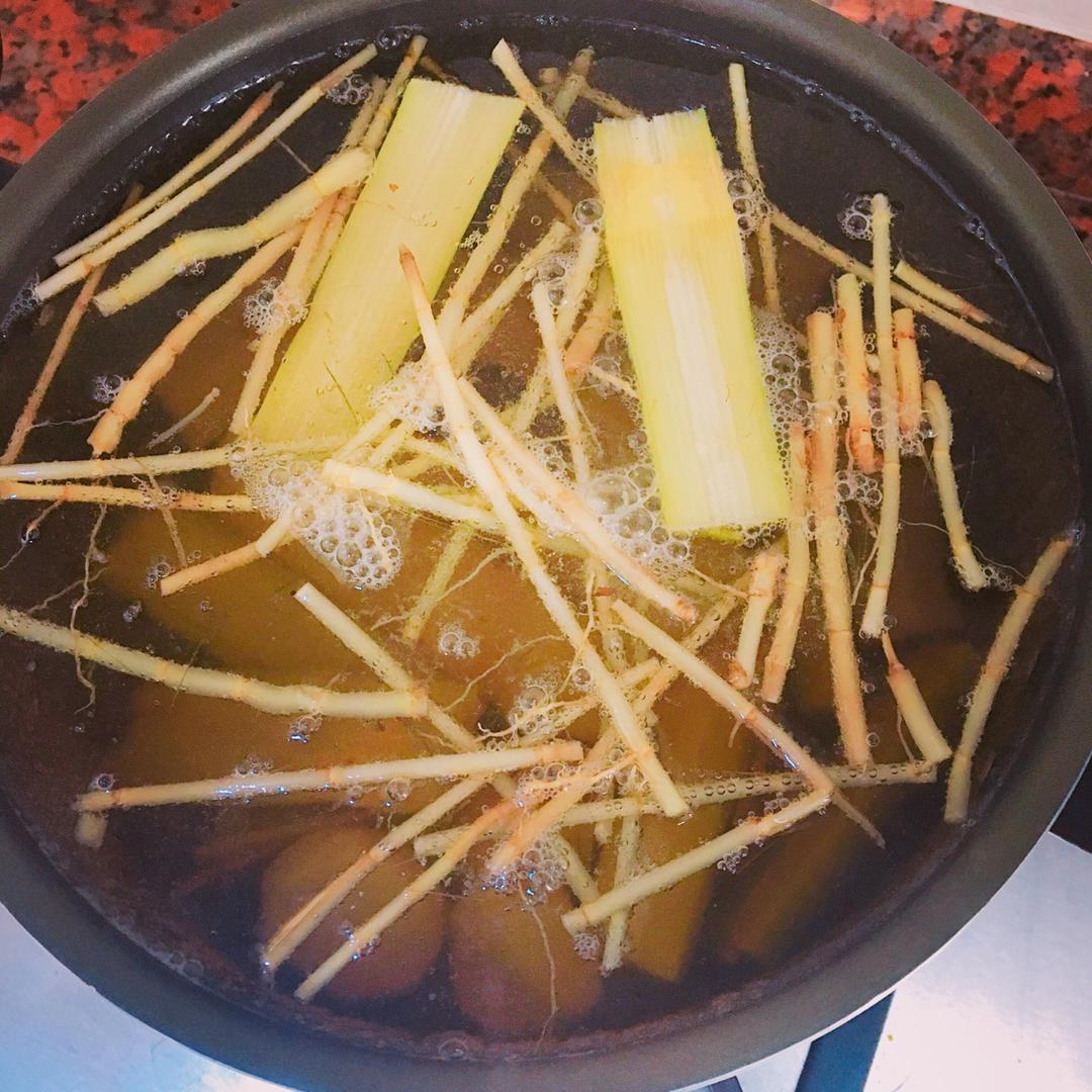 甘蔗茅根煲马蹄