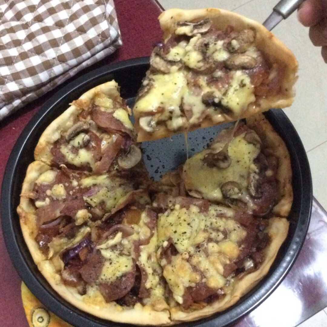 薄脆披萨（附五星酒店饼底配方）