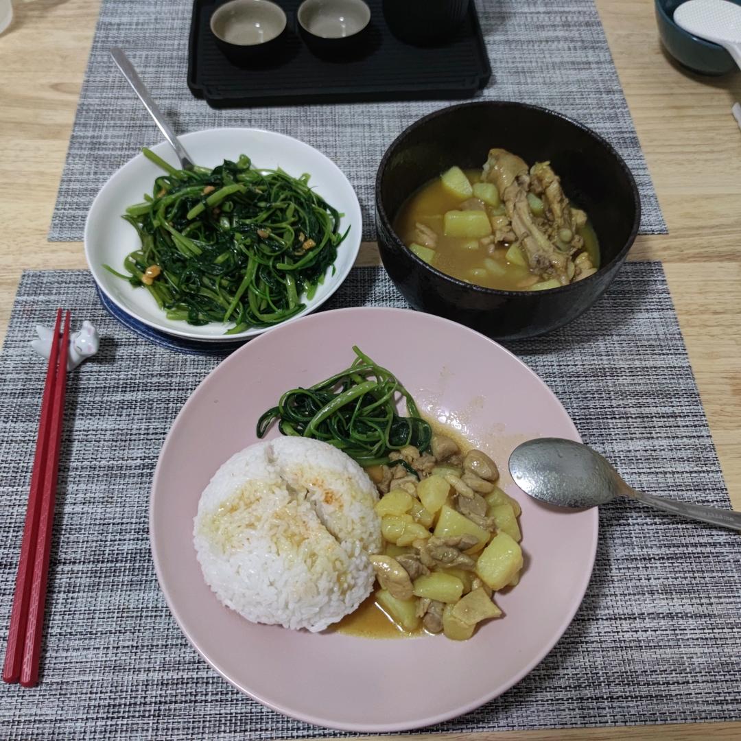 咖喱鸡肉饭（新手也能一次成功）