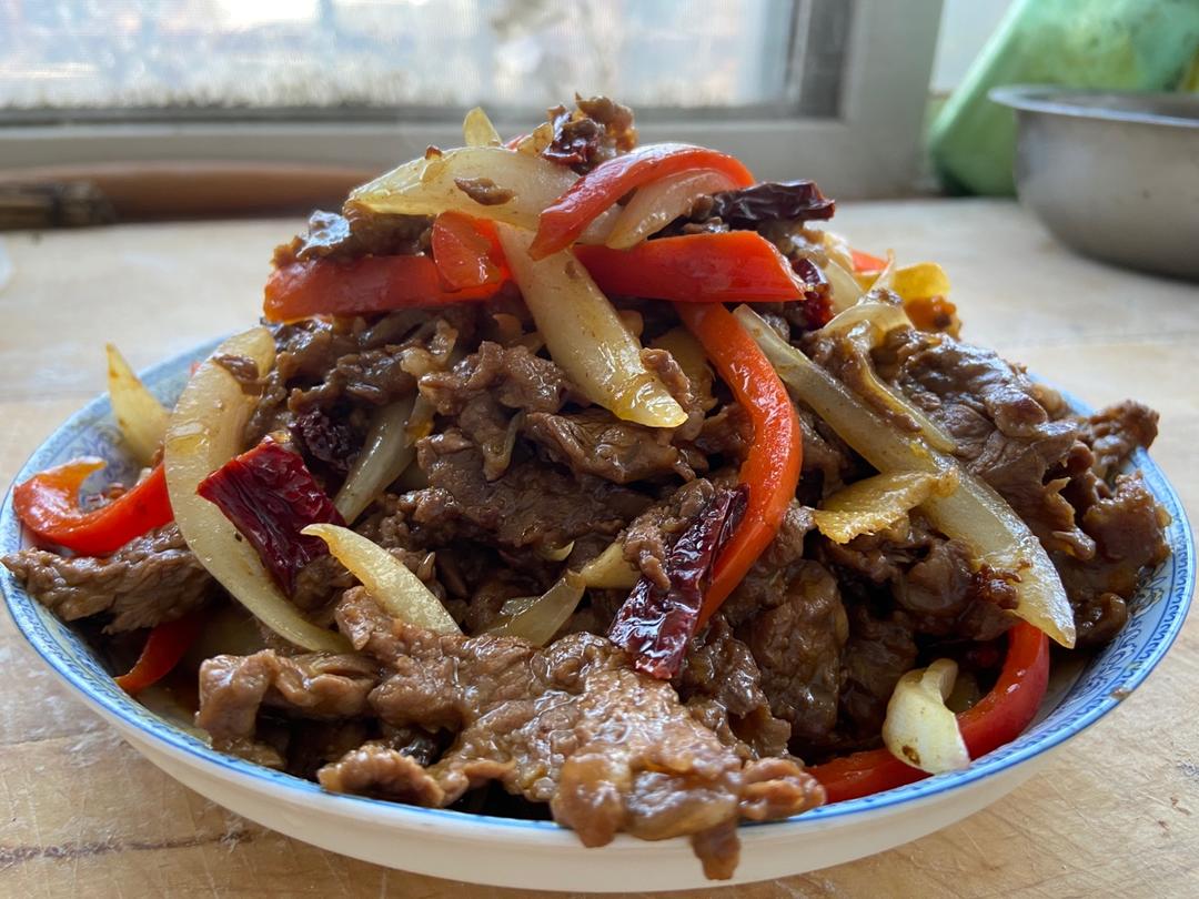 【小高姐】青椒牛肉 如何炒出嫩滑的牛肉