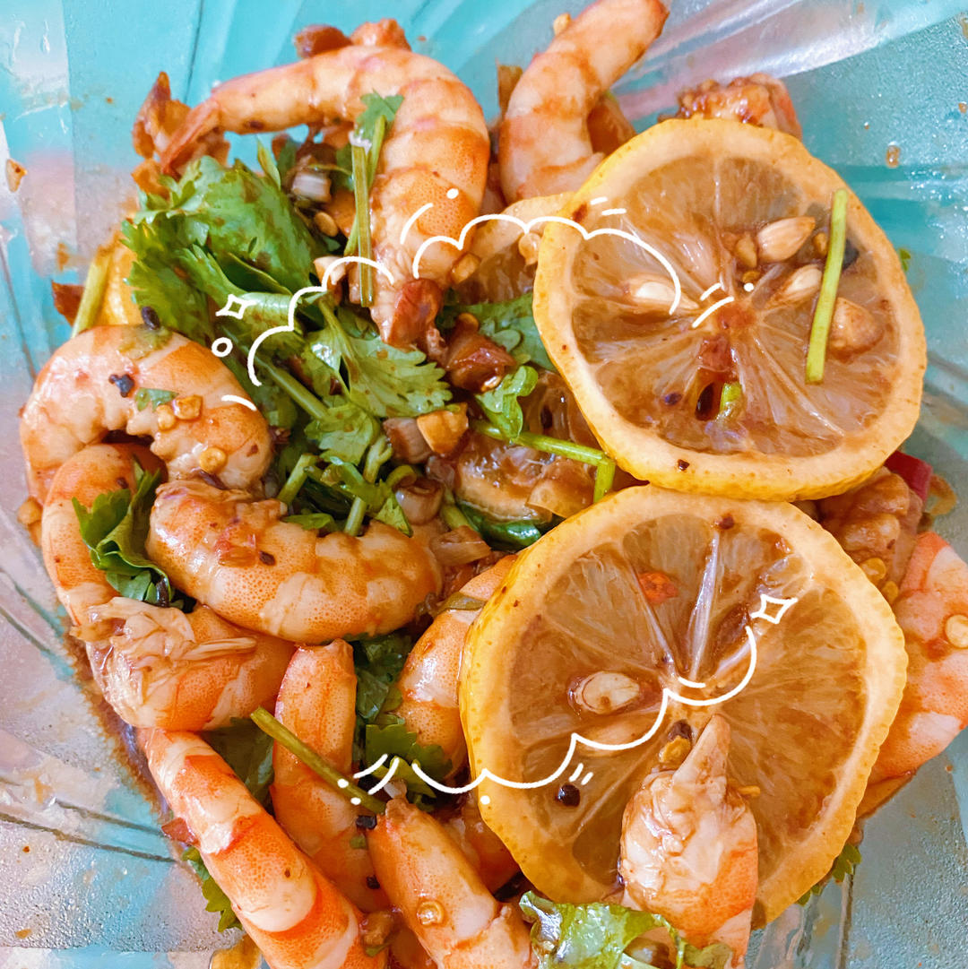 香辣过瘾一盘不够吃低卡泰式柠檬酸辣虾