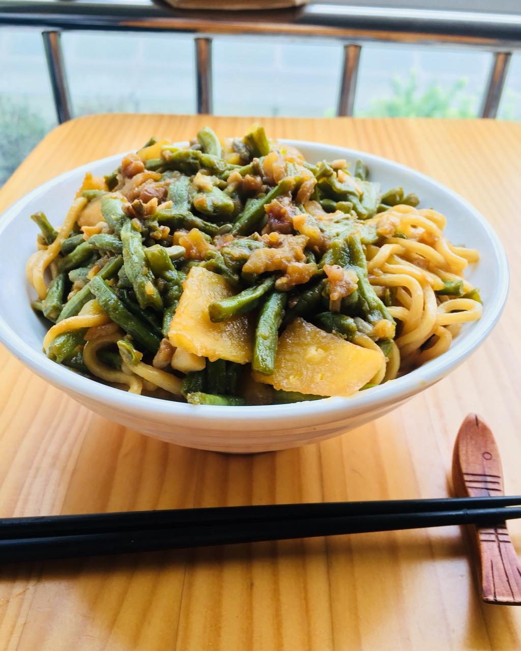 土豆豆角焖面