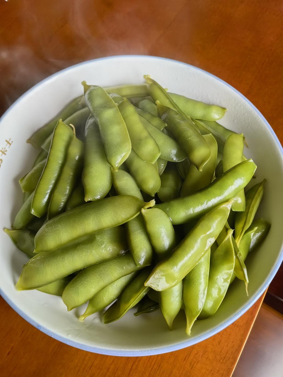 一口春天：水煮豌豆荚