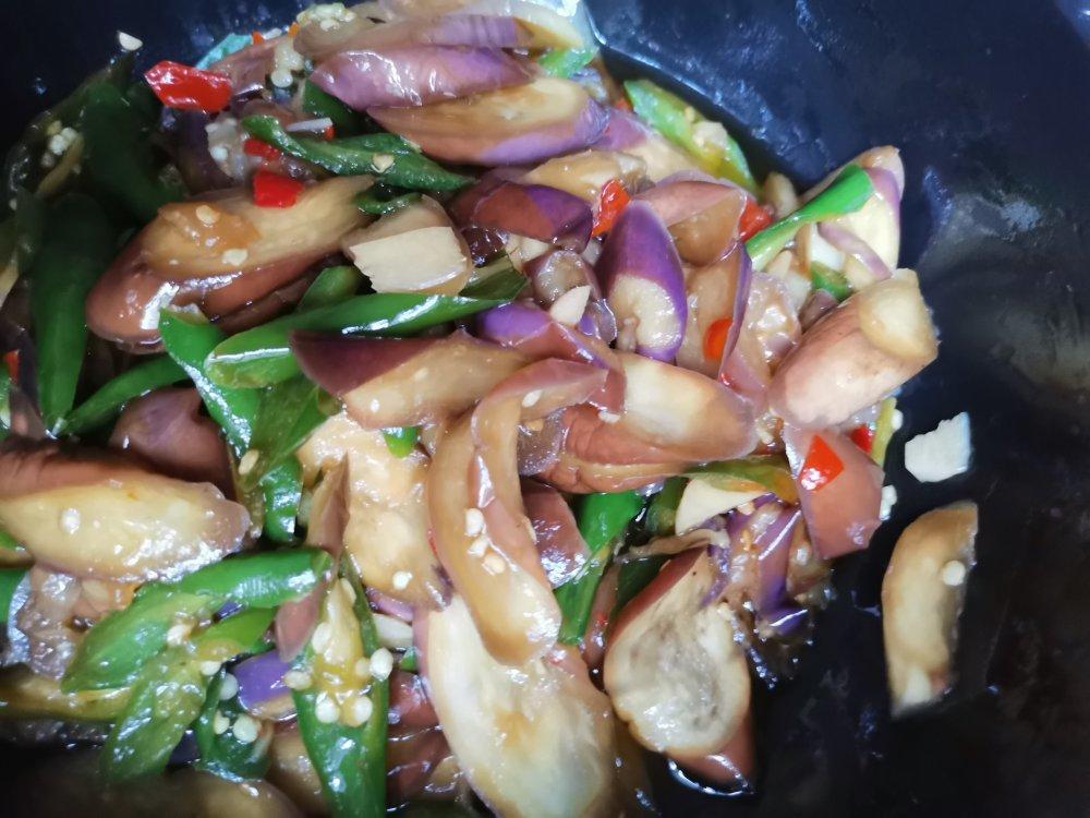 这么炒的青椒炒茄子，饭可以多吃两碗