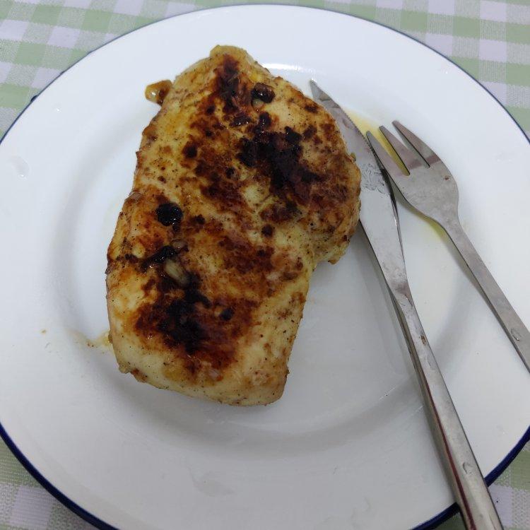 酷炫屌炸天好吃的煎鸡胸肉（香蒜蜂蜜煎鸡胸肉）