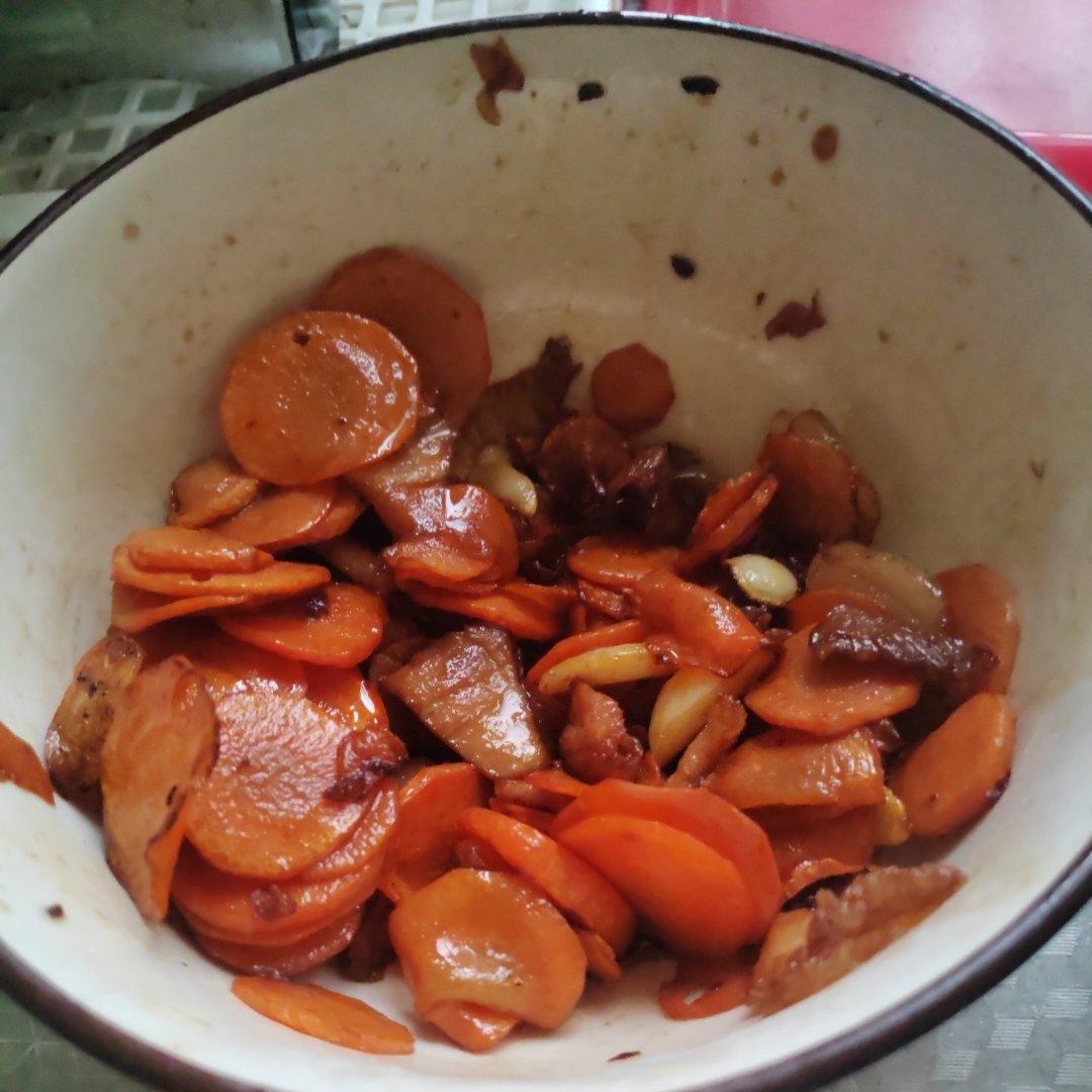 超下饭的胡萝卜炒肉