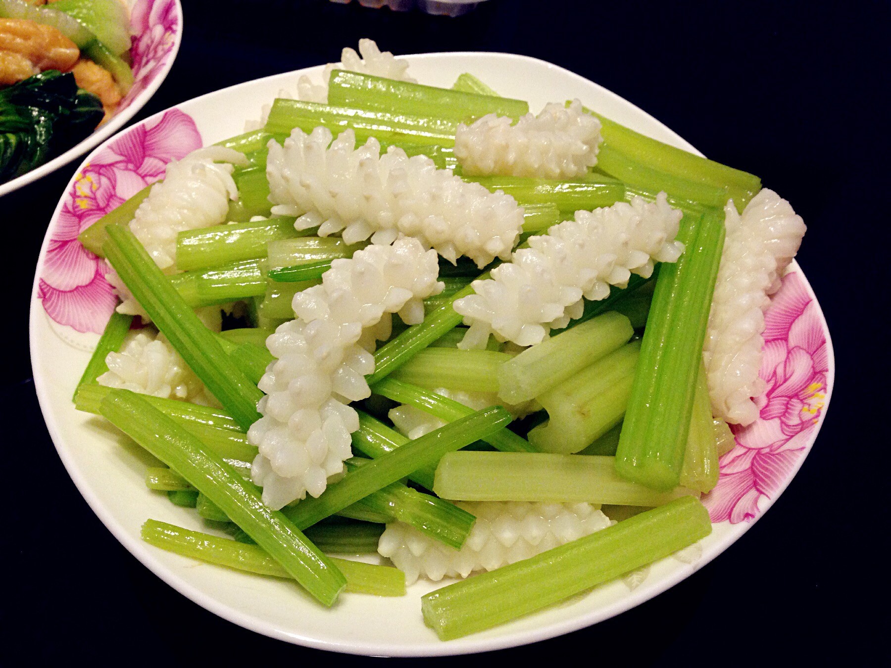 芹菜炒鱿鱼花