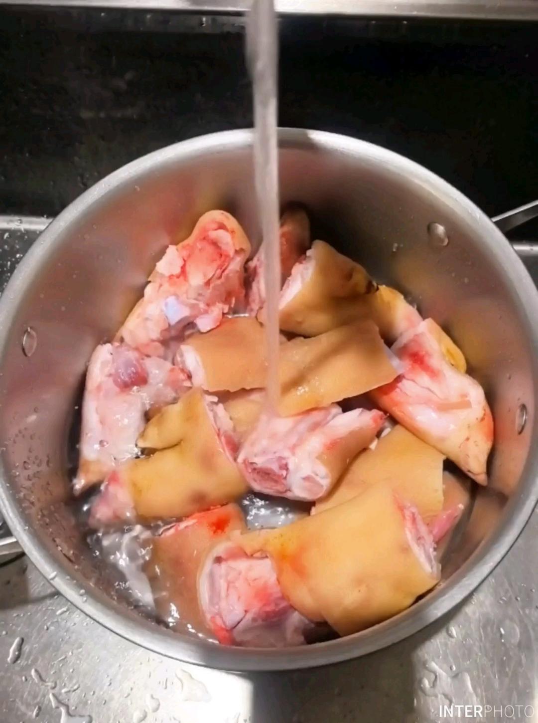 美味卤牛腱                              (含卤水做法)