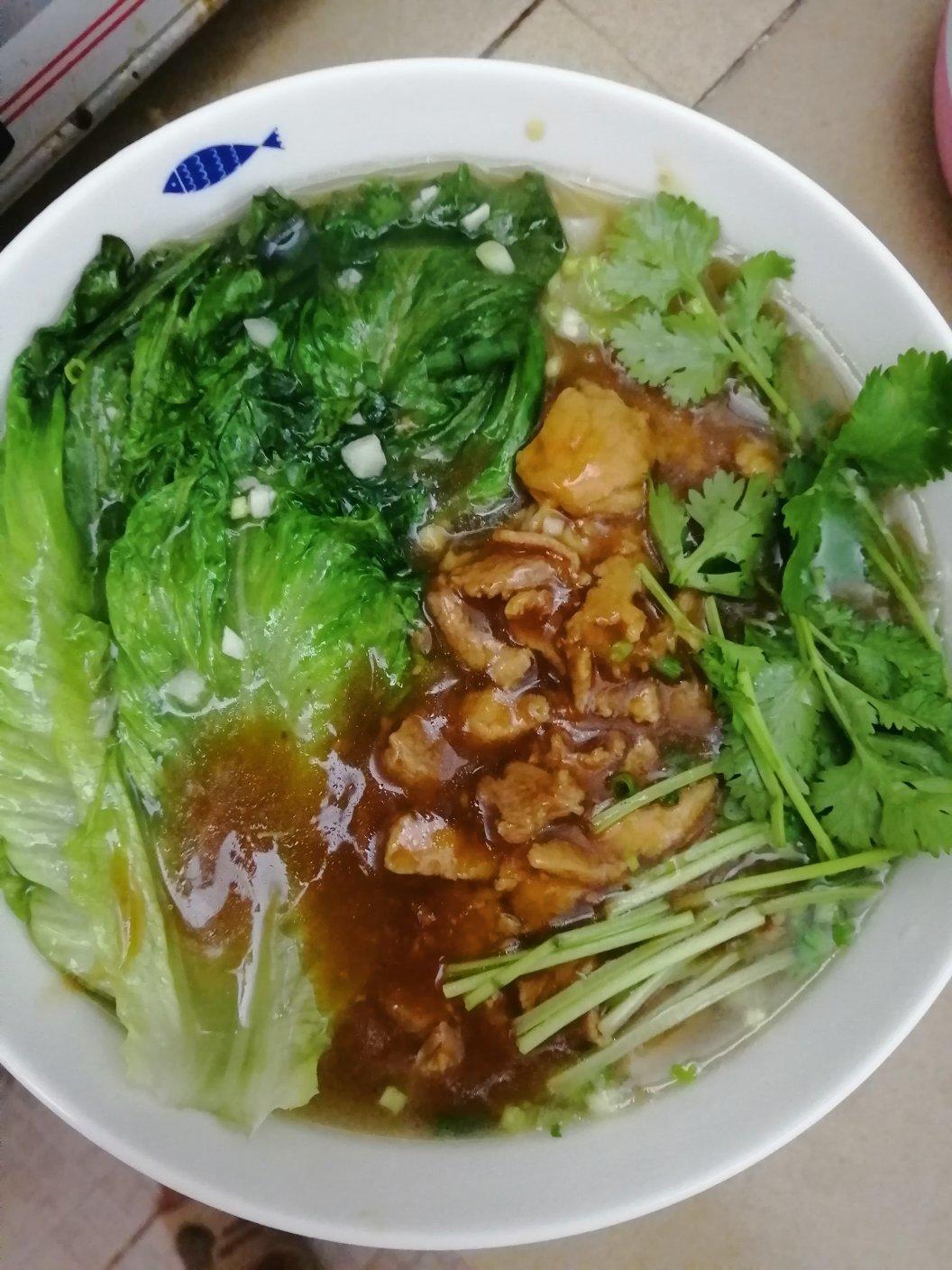 广式早餐-瘦肉汤河粉
