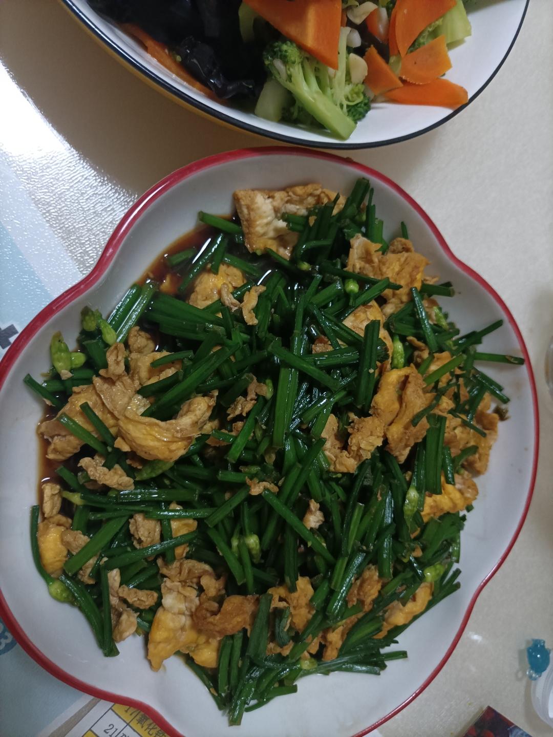 超下饭的分分钟爆炒韭苔