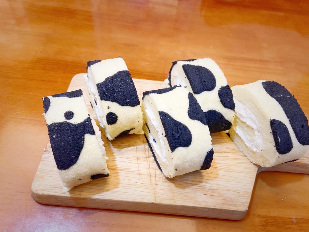 超可爱的奶牛蛋糕卷的做法