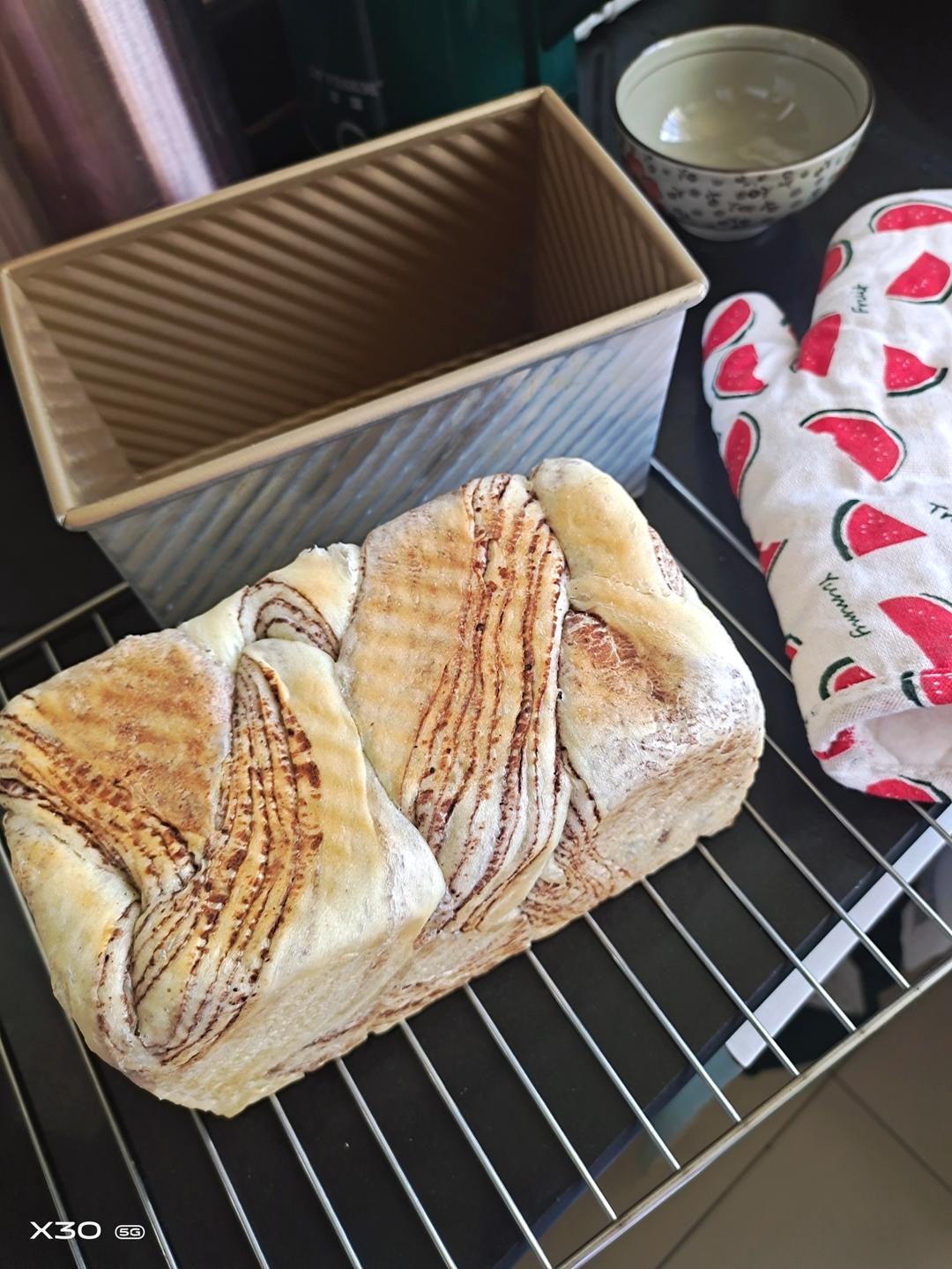 超美貌✨黑芝麻蓝海大理石吐司｜无油开酥馅料