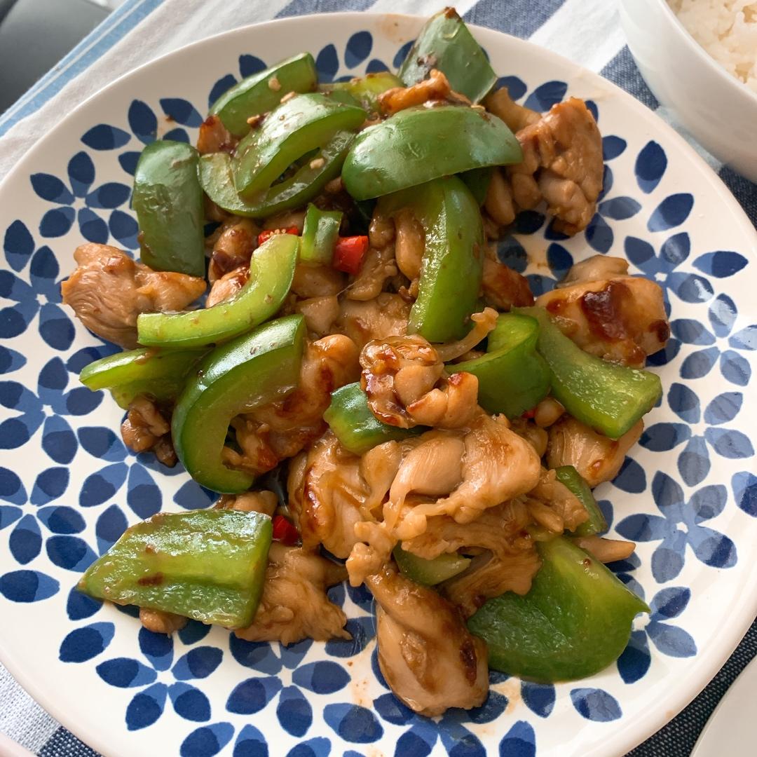 青椒炒鸡腿肉（大厨级别）