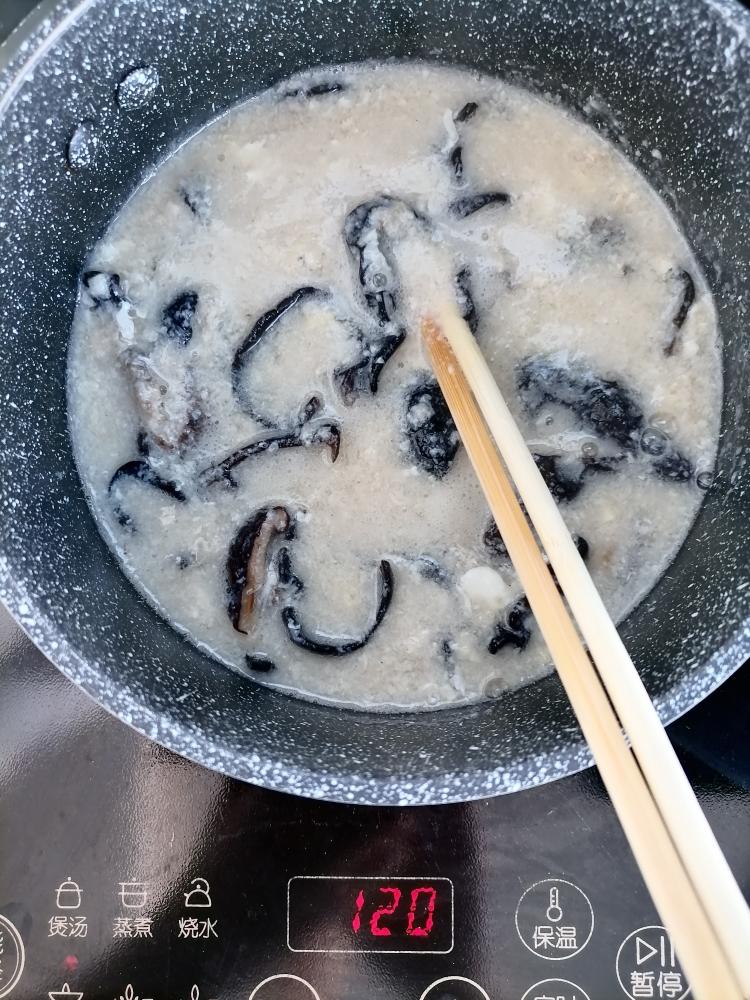 午饭。胡辣汤+紫菜炒饭的做法