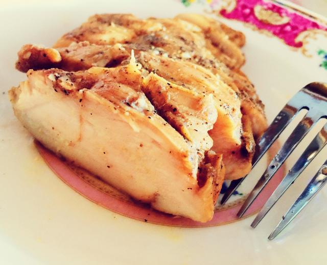 减肥也能吃的美味—香烤鸡胸肉,嫩嫩嫩！的做法
