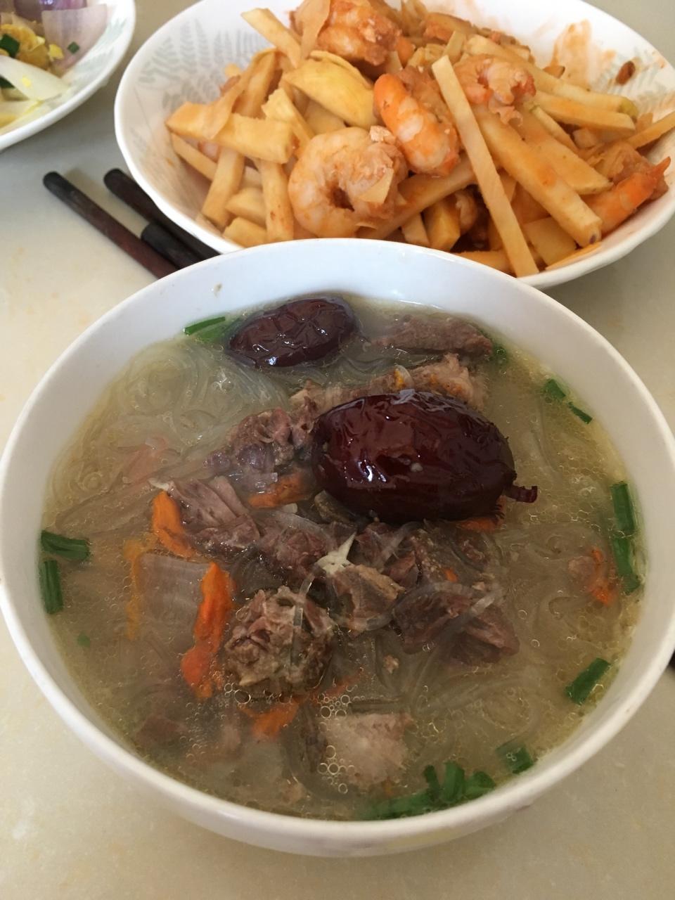 乐活教主的美食之——牛蝎子萝卜汤