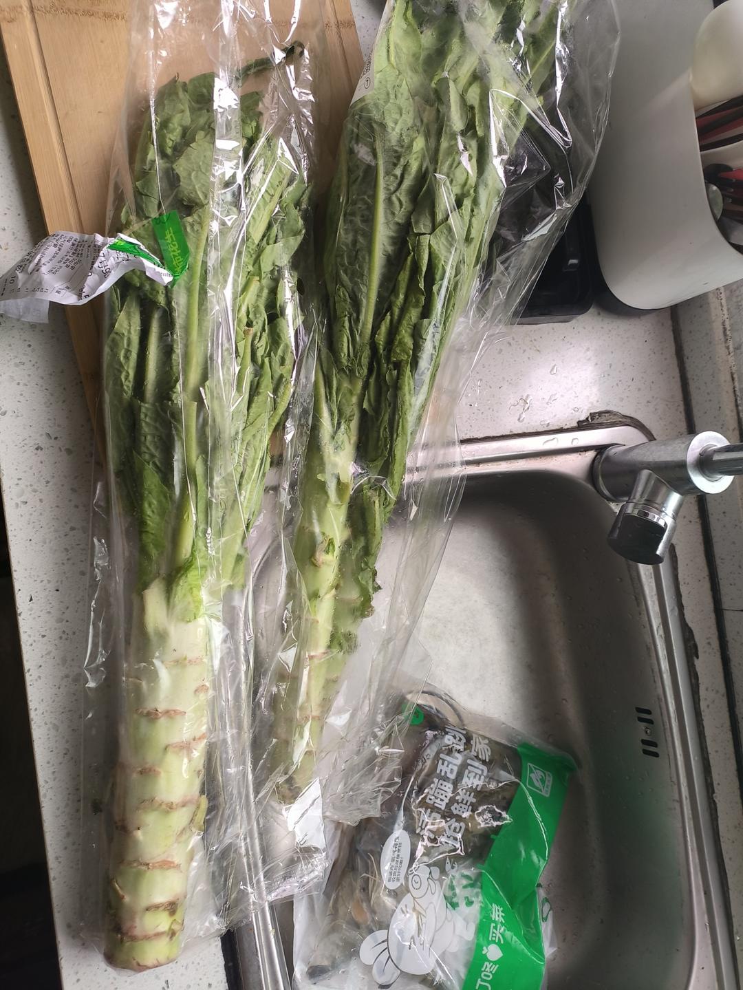 超简单的清炒莴笋