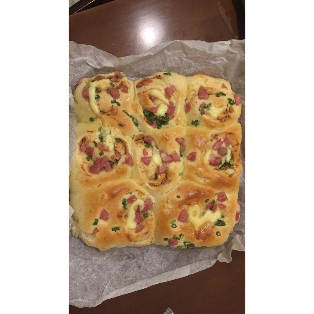 香葱肉松面包卷