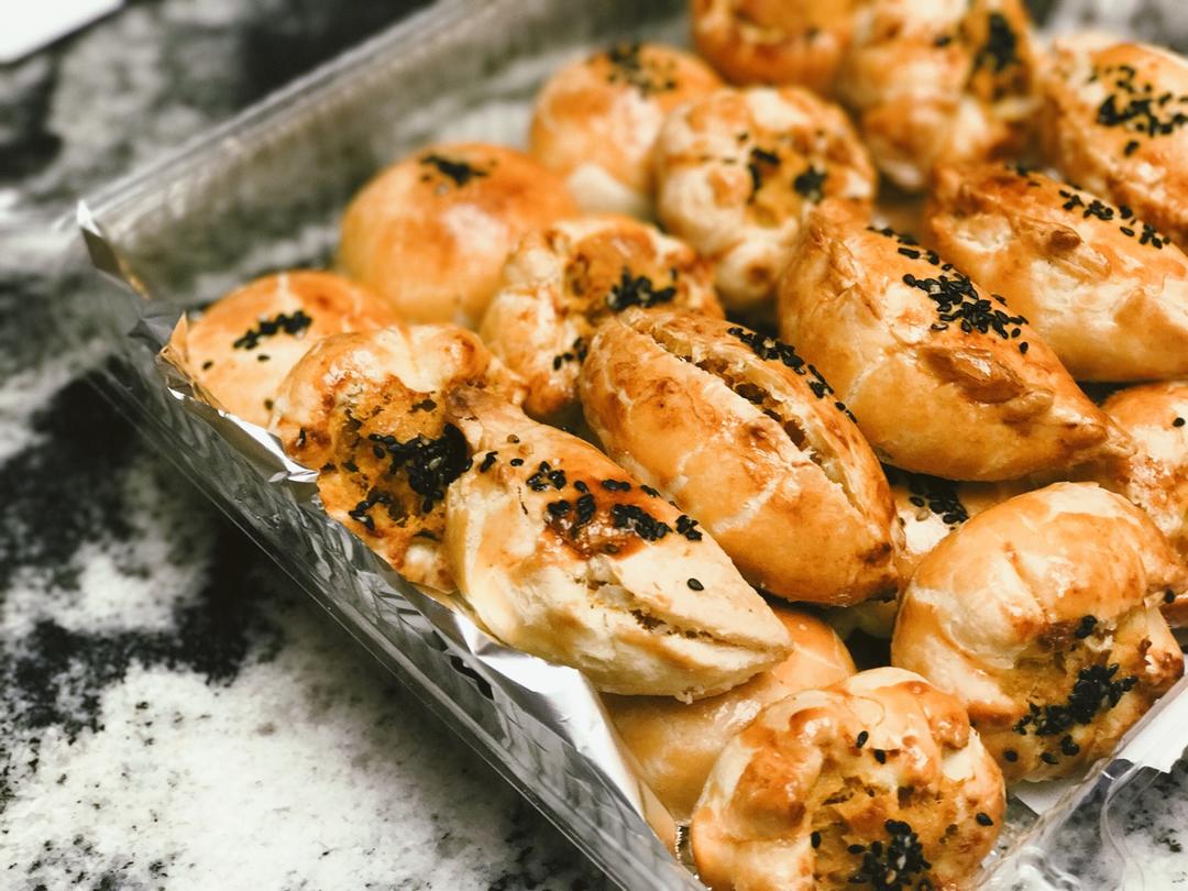 泳式鲜肉榨菜月饼