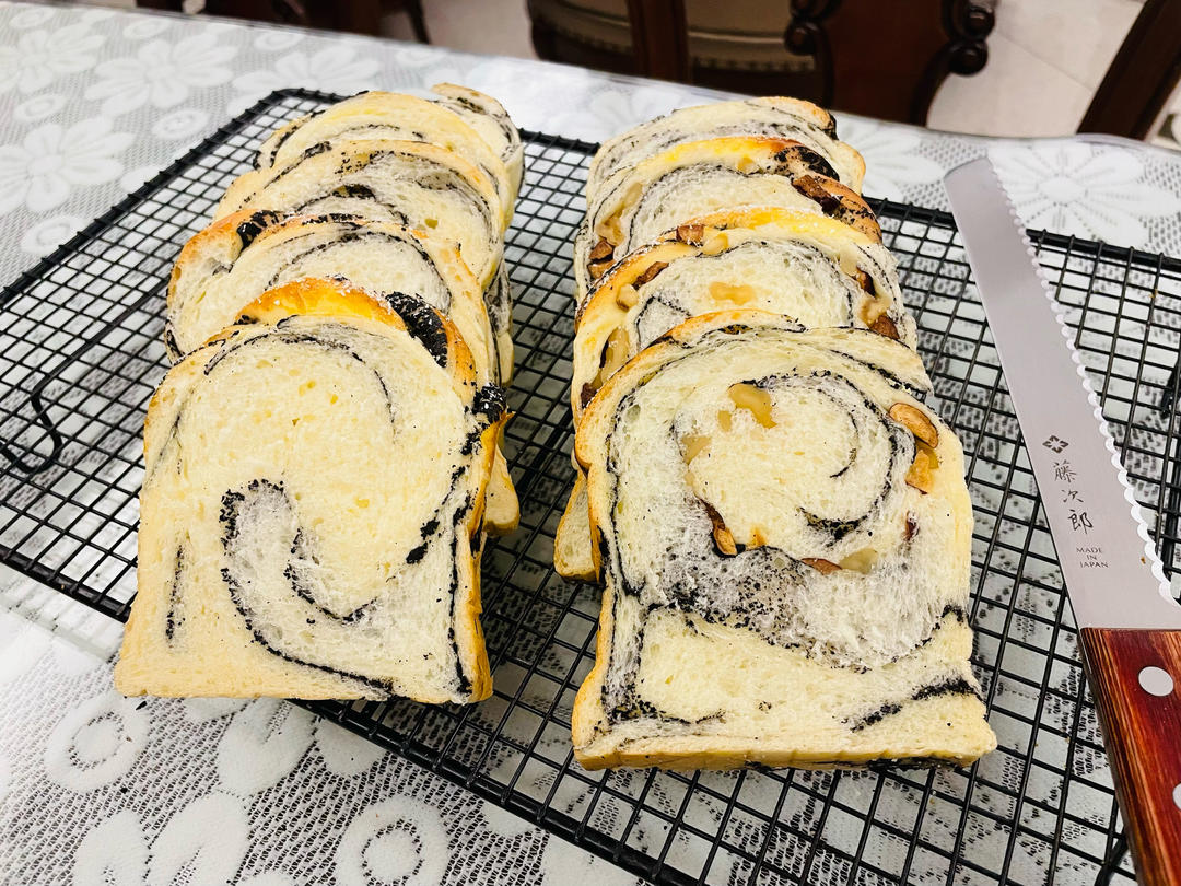 黑芝麻酱多多吐司(波兰种)