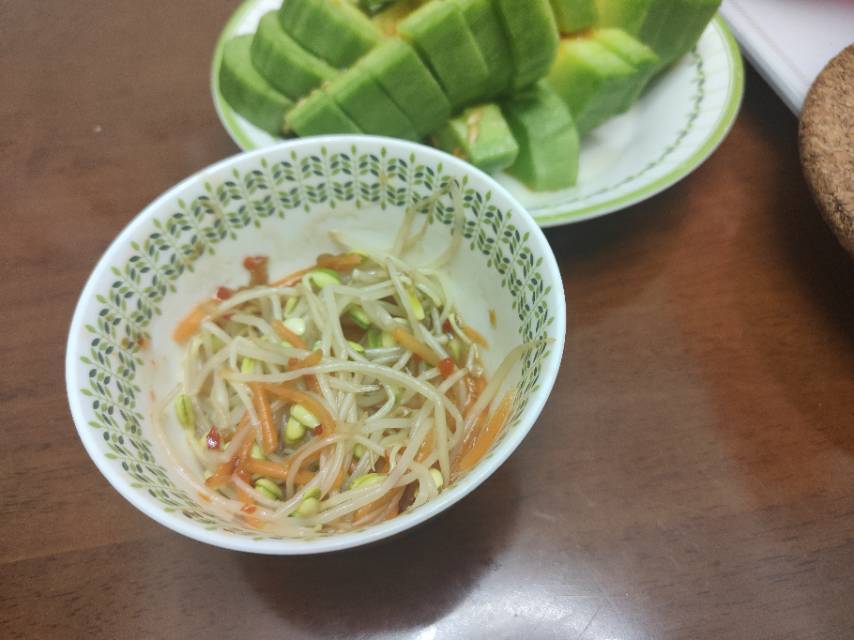 超简单韩式小菜 凉拌豆芽