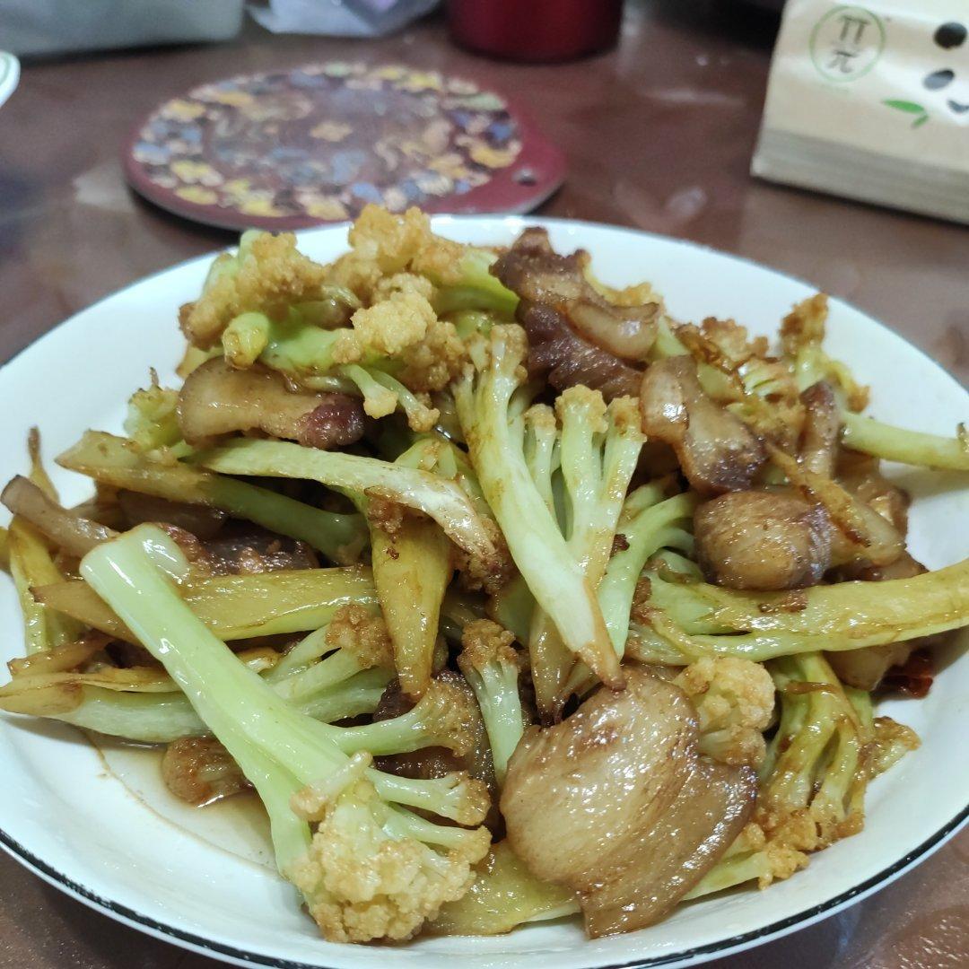 老丁的私房菜-干锅花菜
