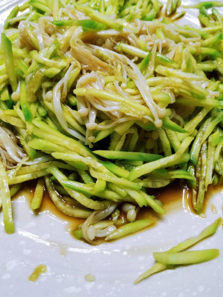 爽口金针菇拌黄瓜🥒