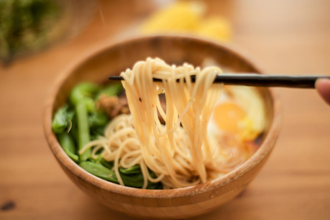 红油香辣牛肉米线