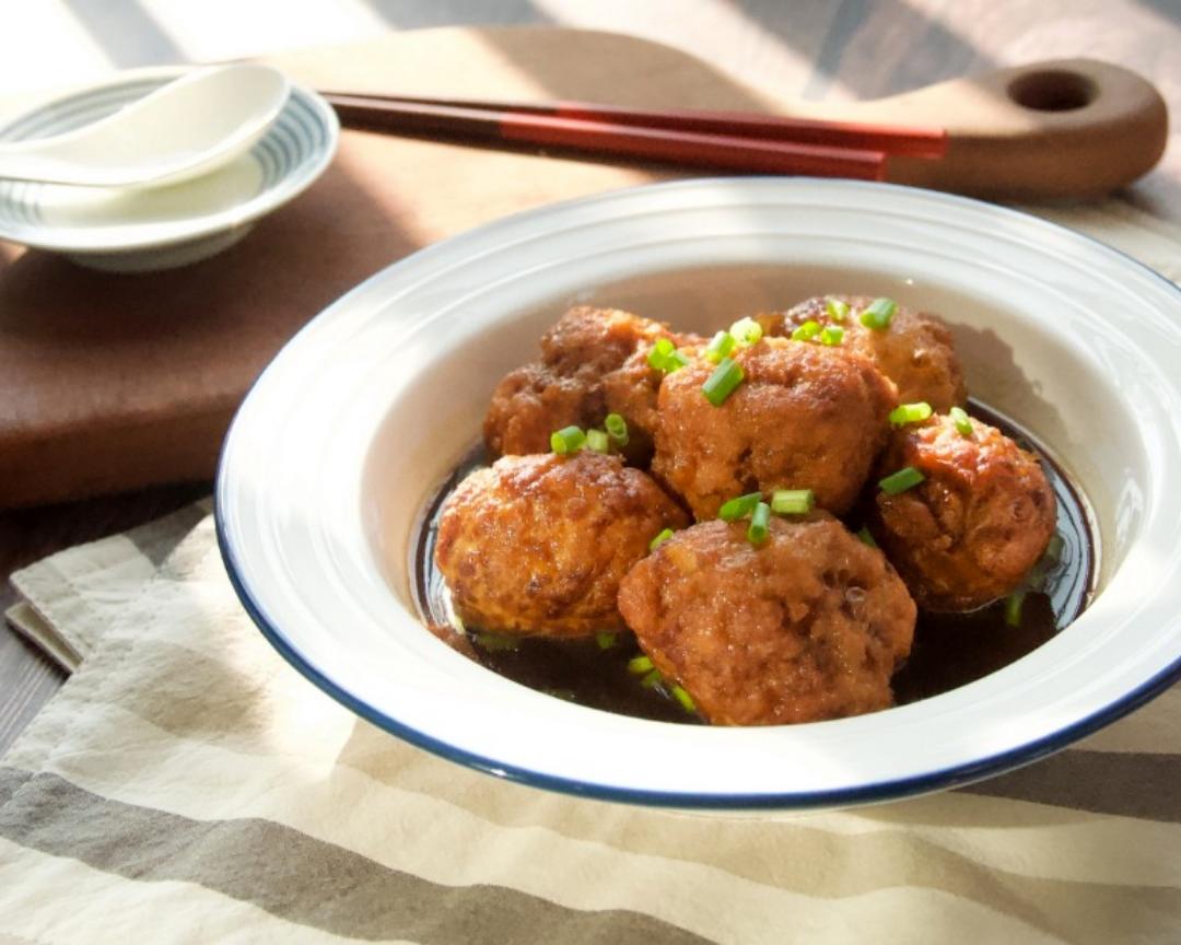 新年硬菜【红烧肉圆虎皮蛋】的做法