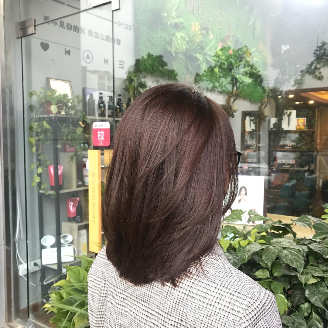 爱吃鱼的猫丫头