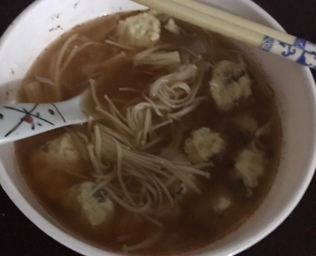 鸡胸肉番茄丸子汤的做法